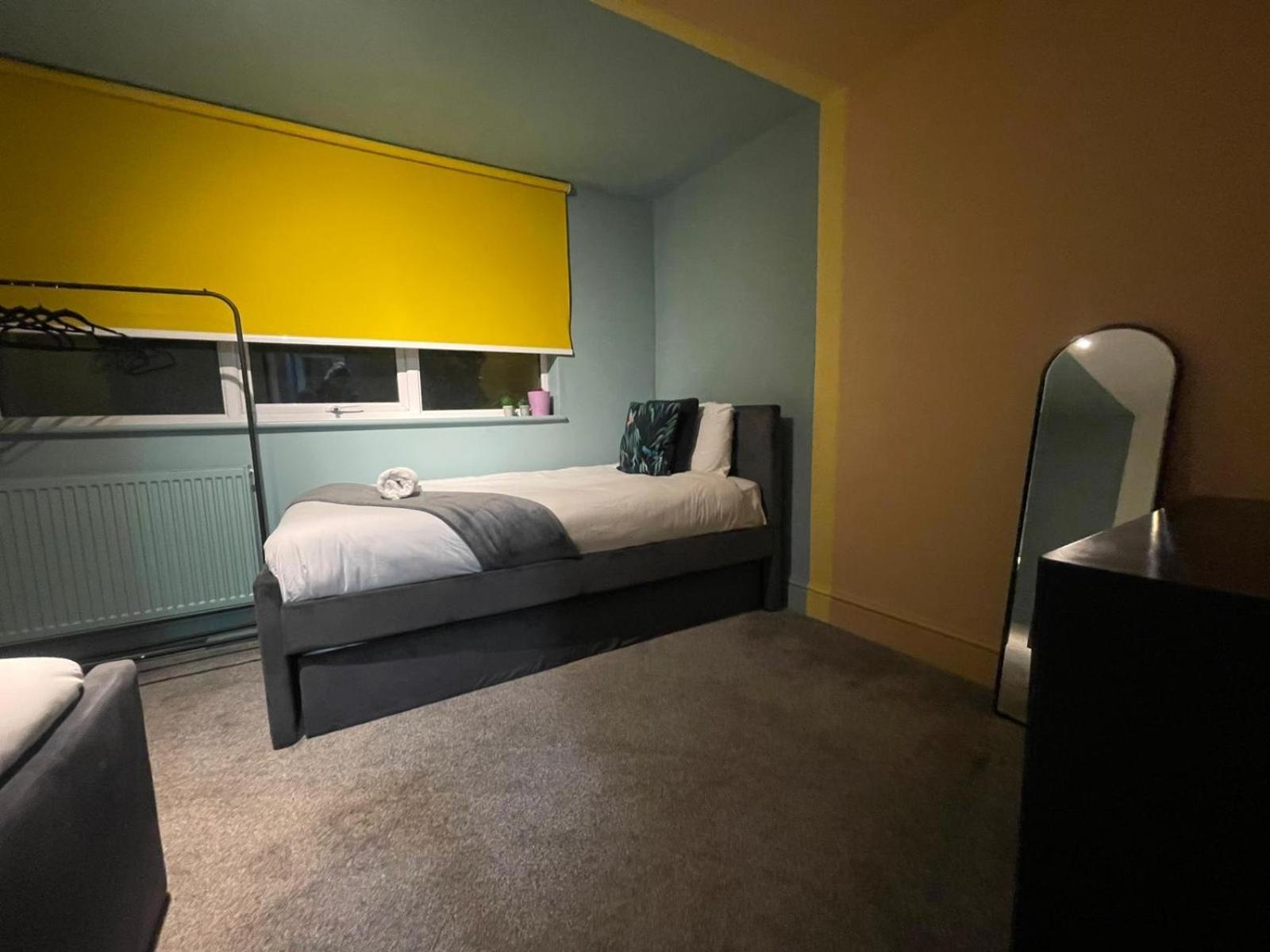 Garden Town Flat Accommodating 8 Guests Hove