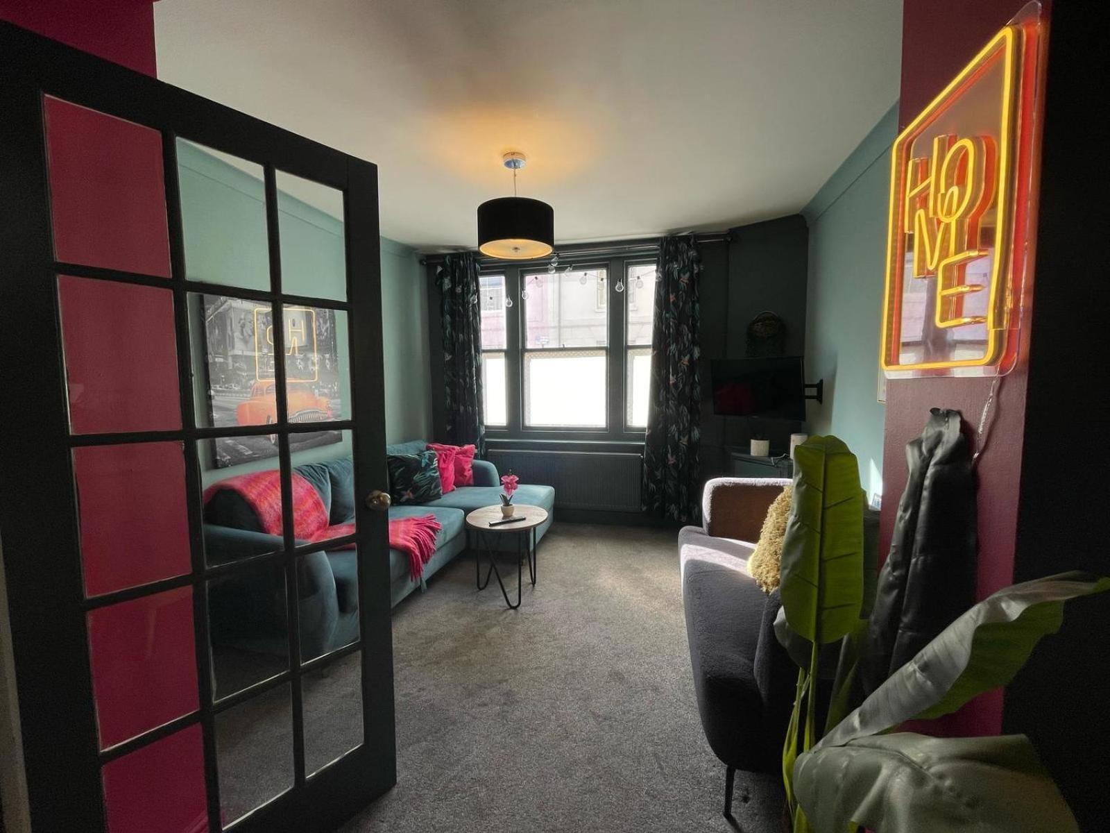 Appartement Garden Town Flat Accommodating 8 Guests *