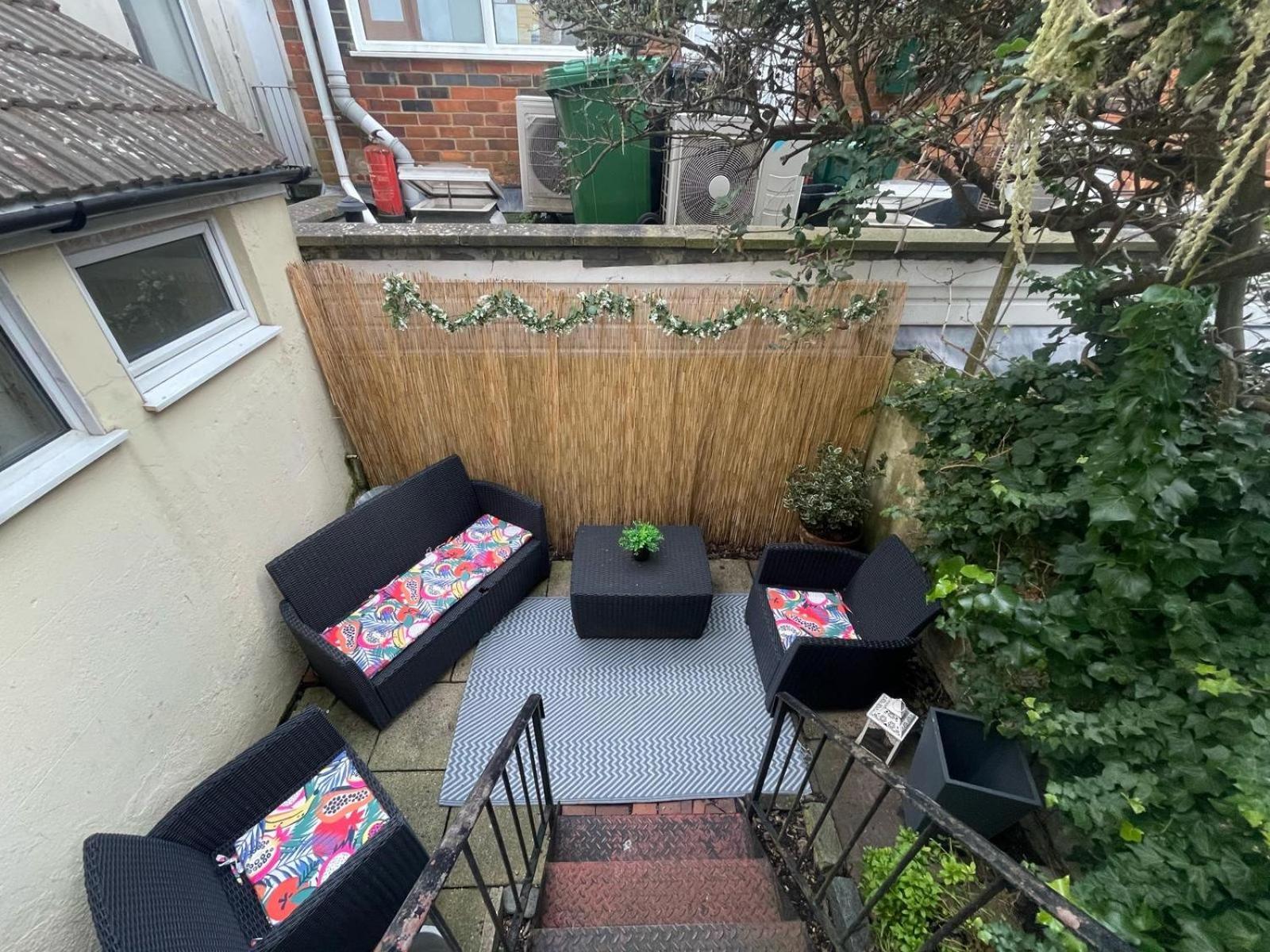 Garden Town Flat Accommodating 8 Guests Appartement *