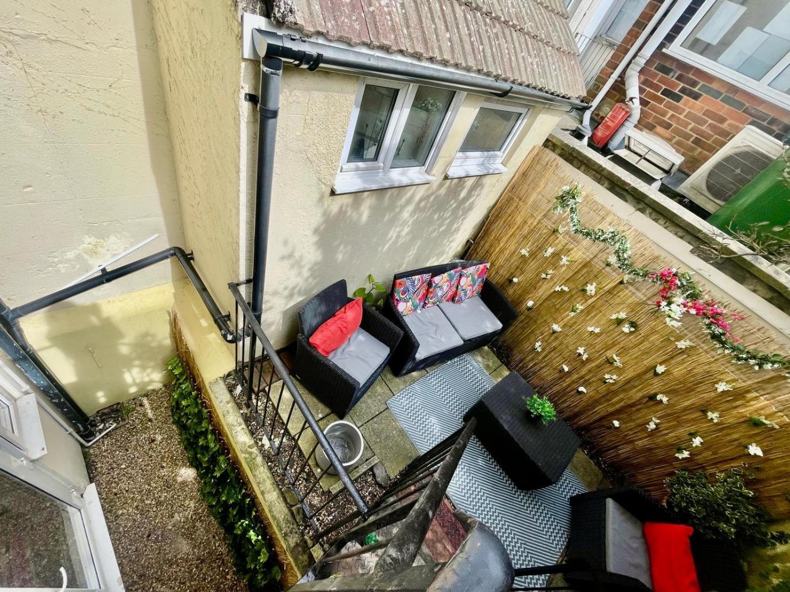 Garden Town Flat Accommodating 8 Guests Appartement